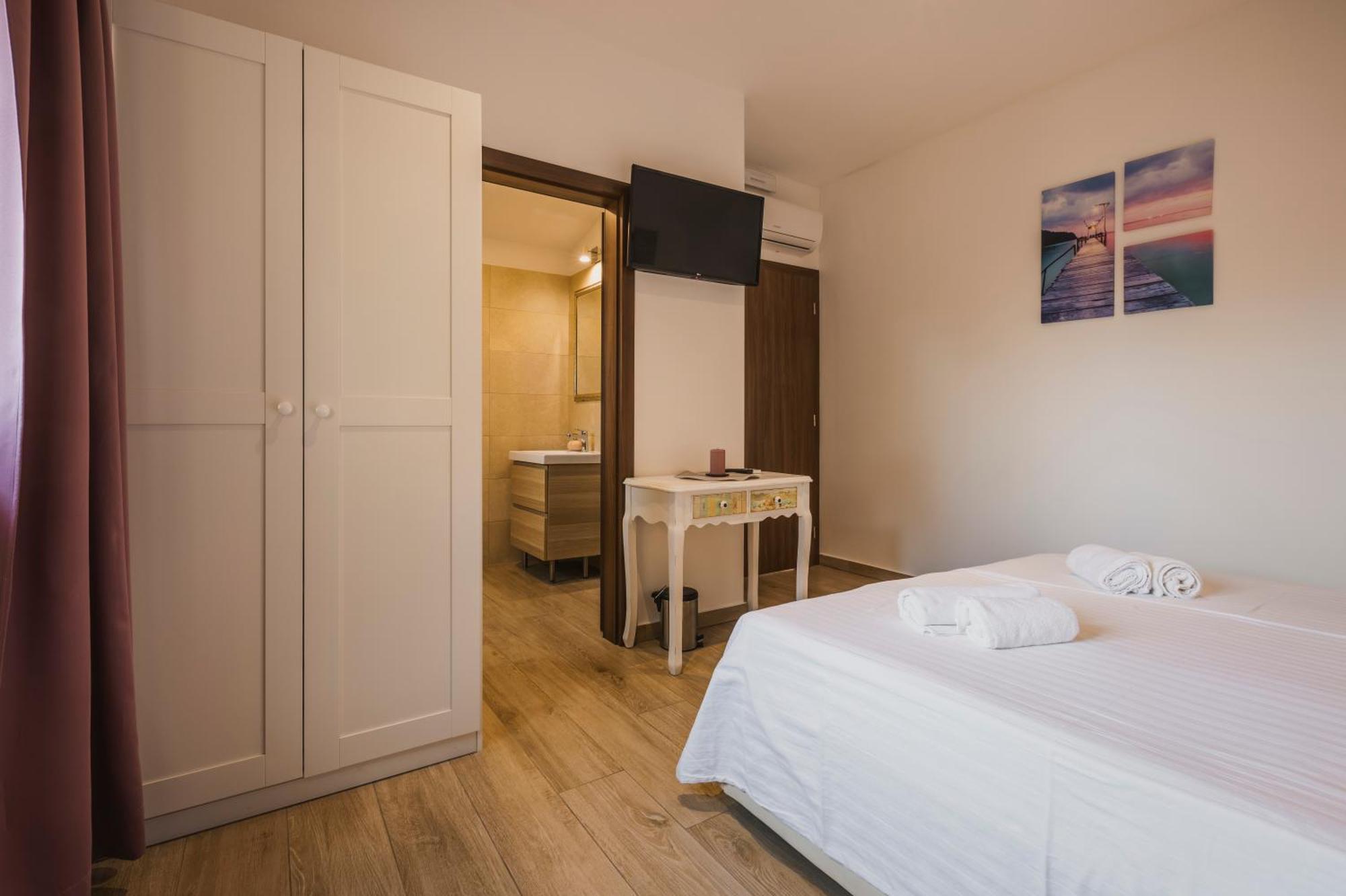 Rooms With Breakfast Near Porec Nova Vas  Εξωτερικό φωτογραφία