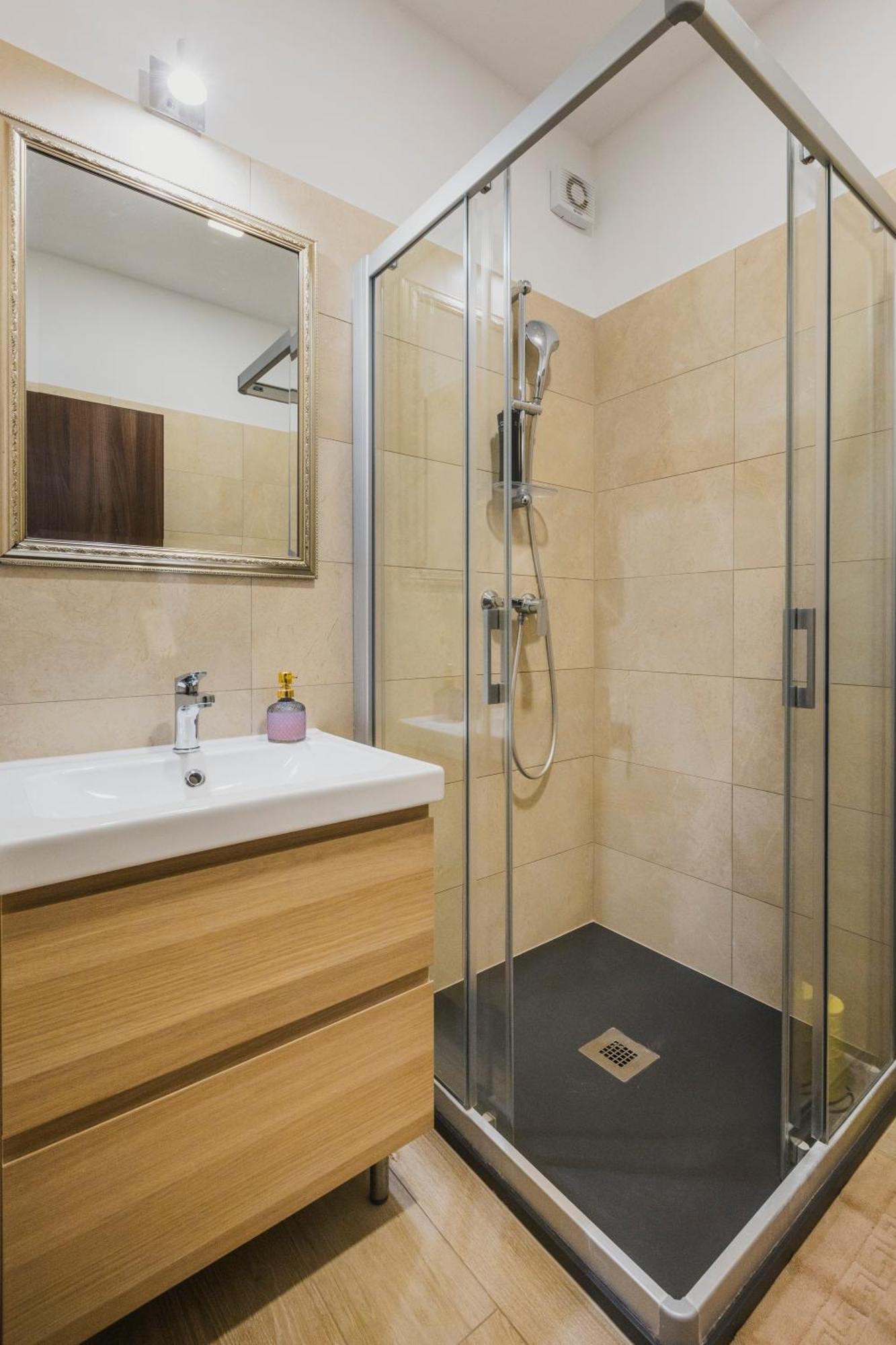 Rooms With Breakfast Near Porec Nova Vas  Εξωτερικό φωτογραφία