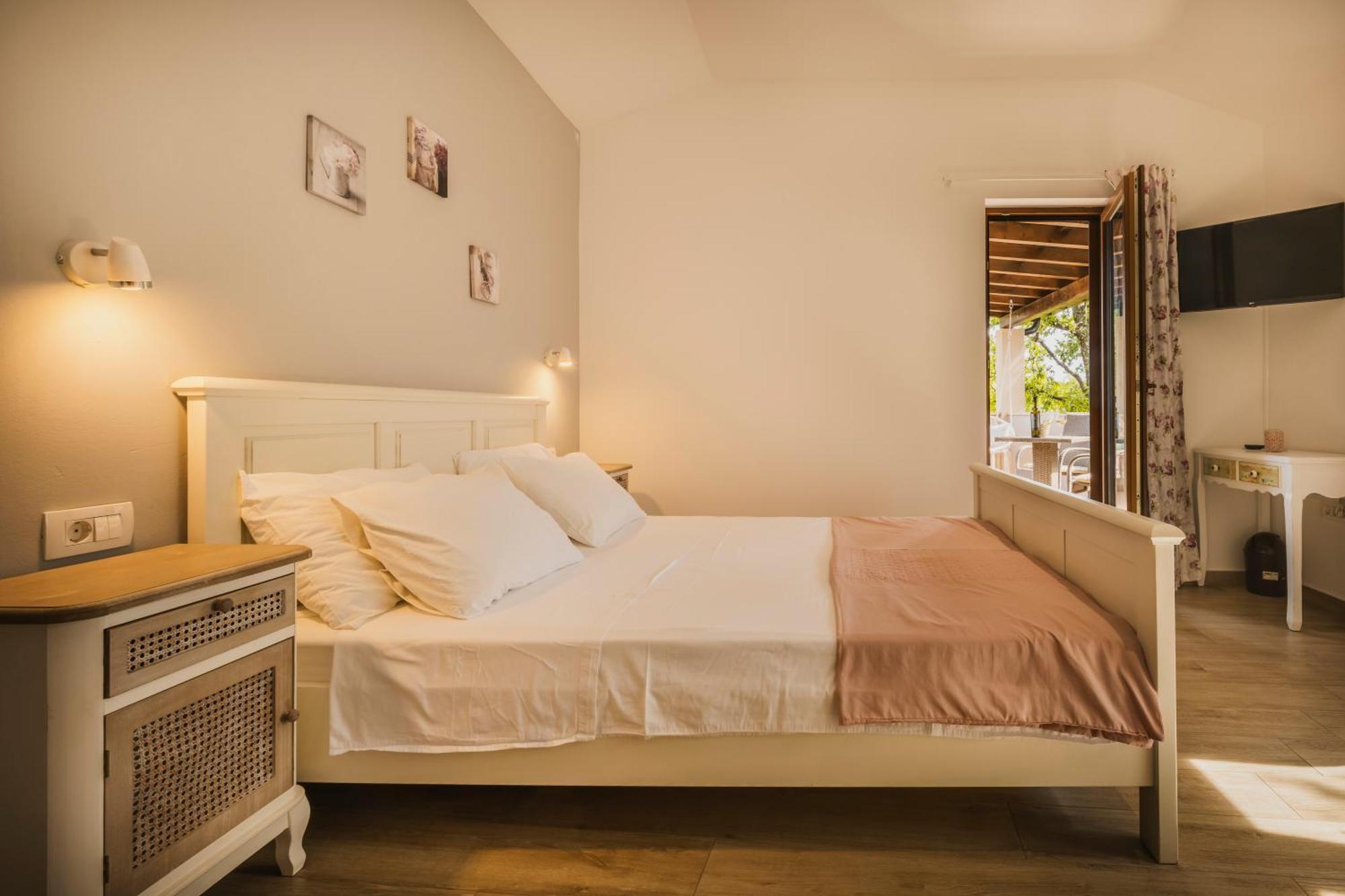 Rooms With Breakfast Near Porec Nova Vas  Εξωτερικό φωτογραφία